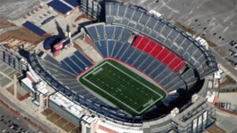 “全球购物中心迎新春盛大开业”